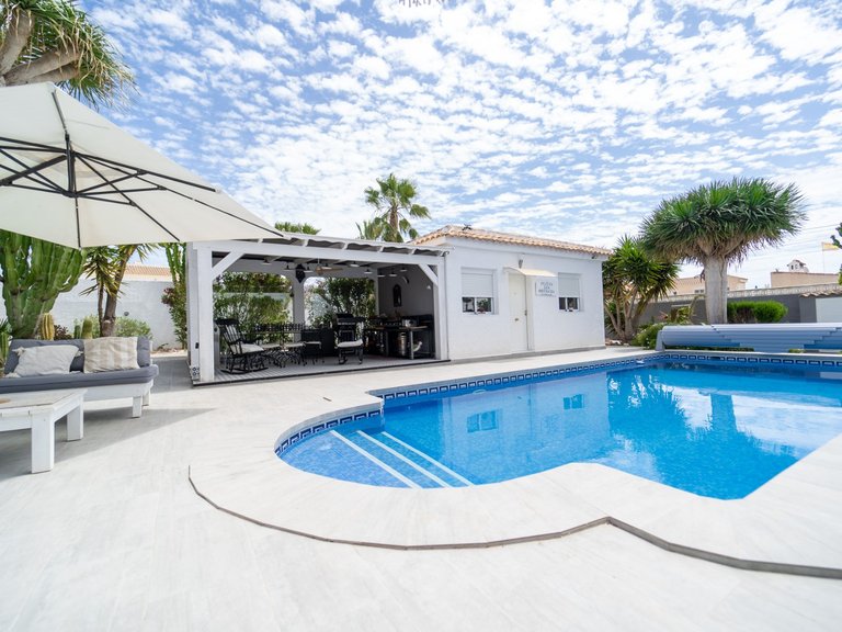 Villa for Sale in La Siesta - El Salado - Torreta, Torrevieja, Alicante 36