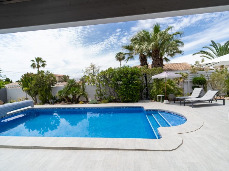 Villa for Sale in La Siesta - El Salado - Torreta, Torrevieja, Alicante 30