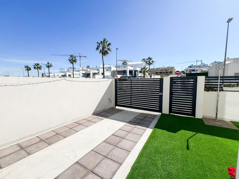 Villa for Sale in Benijofar, Alicante 3