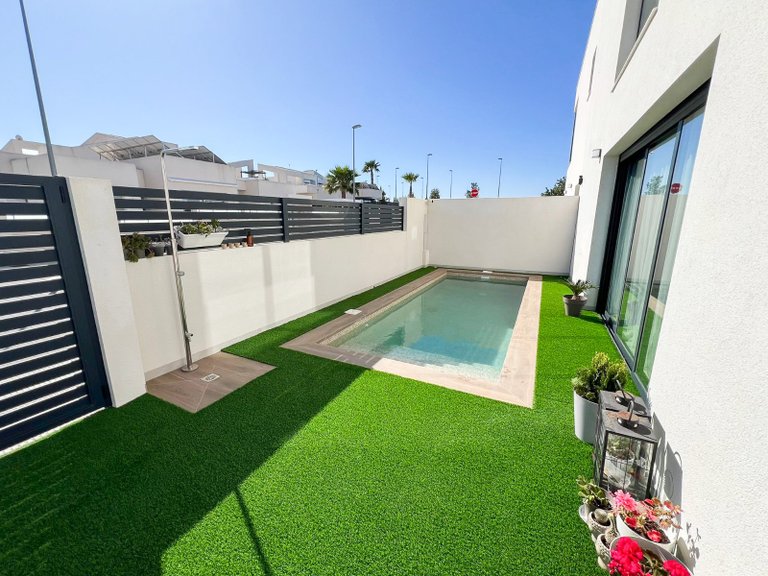 Villa for Sale in Benijofar, Alicante 2