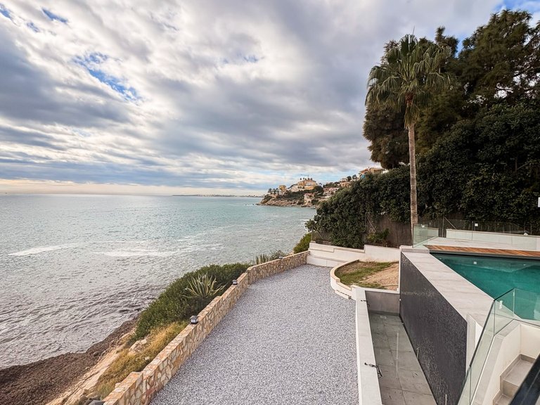 Villa for Sale in Coveta Fuma, El Campello, Alicante 8