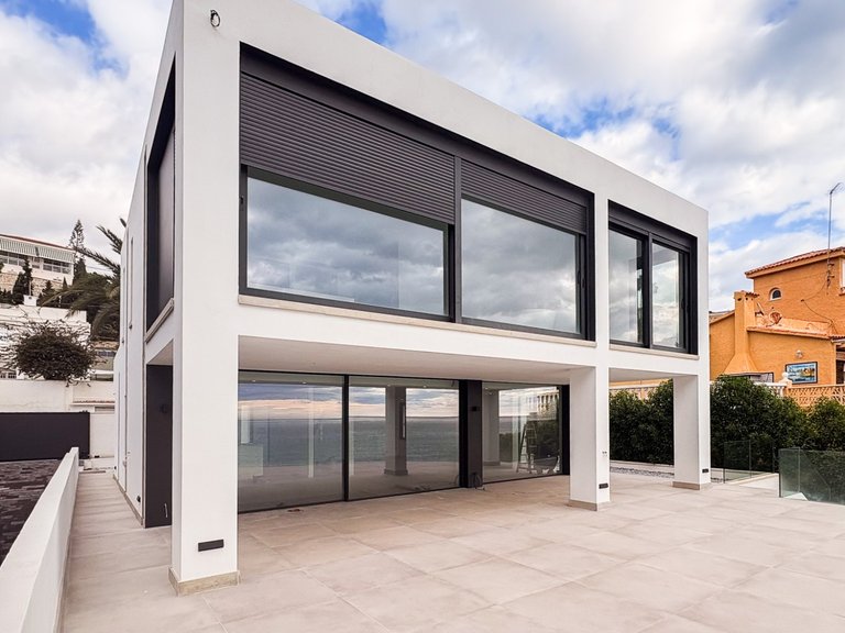 Villa for Sale in Coveta Fuma, El Campello, Alicante 3