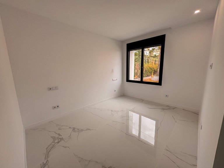 Villa for Sale in Coveta Fuma, El Campello, Alicante 30