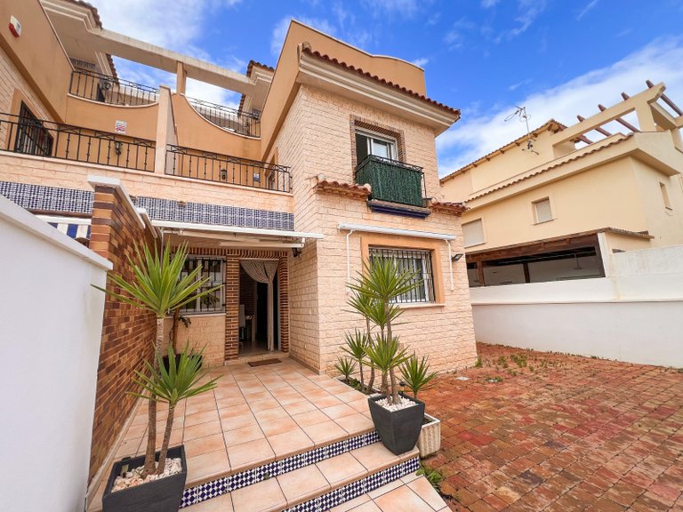 Town House for Sale in Pilar De La Horadada, Alicante 1