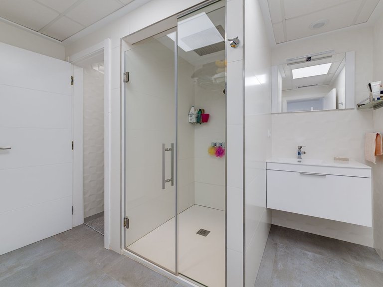 Villa for Sale in Torrevieja, - 44