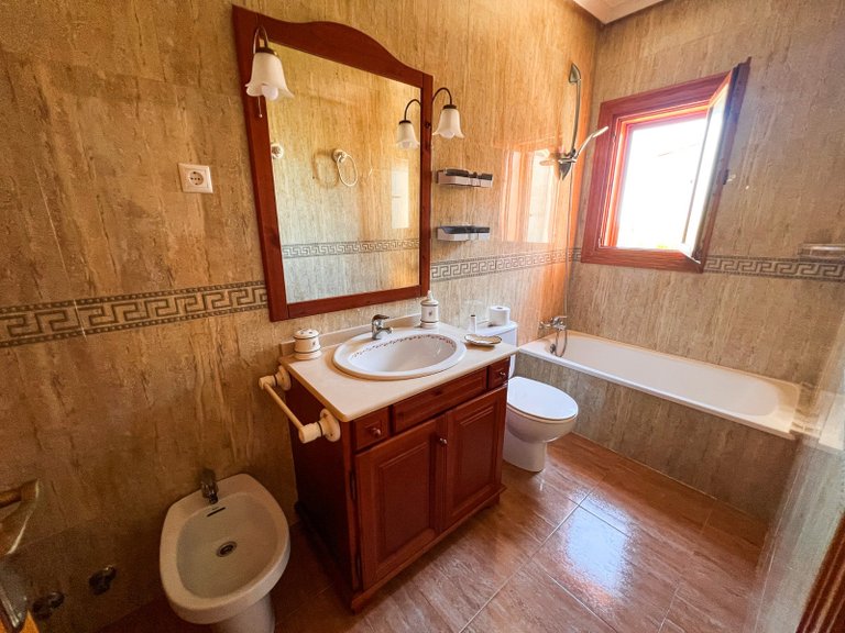 Town House for Sale in Torrevieja, - 48
