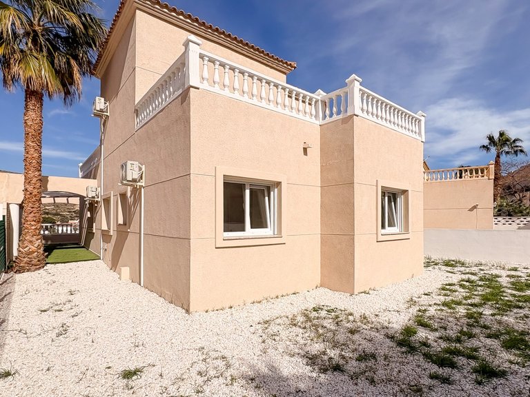 Villa for Sale in Pueblo Acantilado - Venta Lanuza, El Campello, Alicante 31