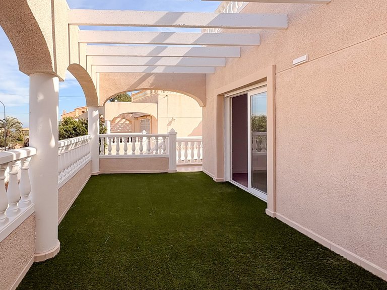 Villa for Sale in Pueblo Acantilado - Venta Lanuza, El Campello, Alicante 32