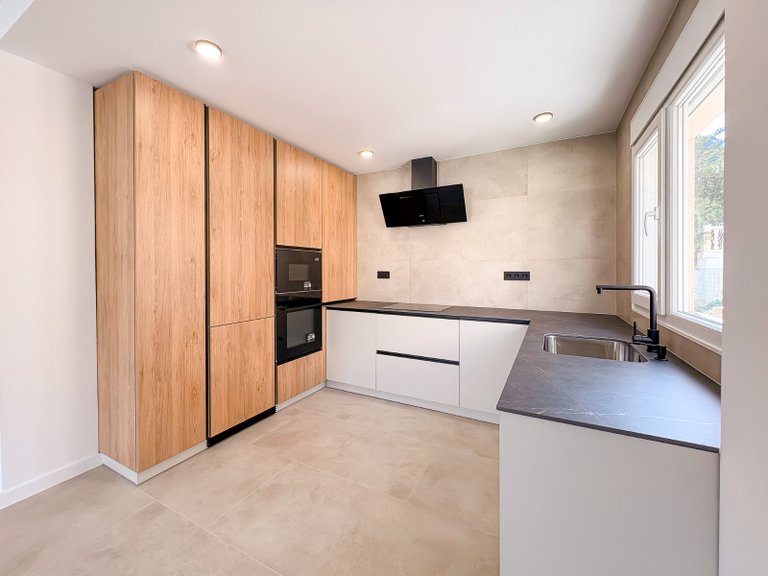 Villa for Sale in Pueblo Acantilado - Venta Lanuza, El Campello, Alicante 7
