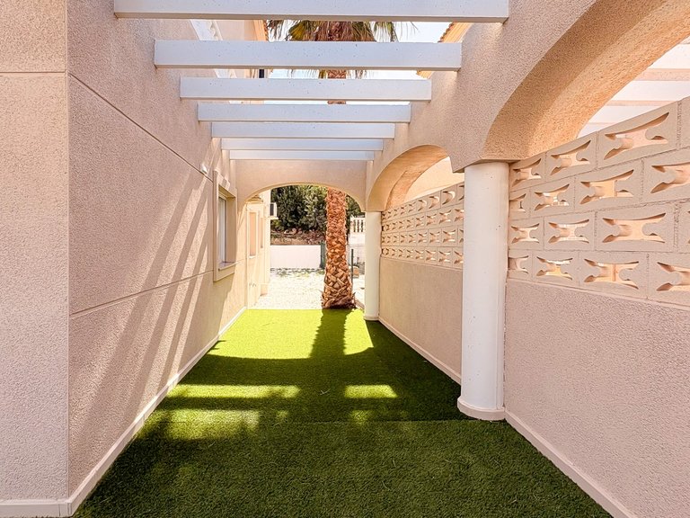 Villa for Sale in Pueblo Acantilado - Venta Lanuza, El Campello, Alicante 30