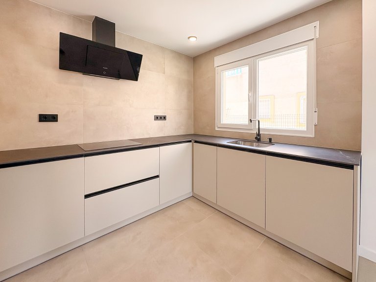 Villa for Sale in Pueblo Acantilado - Venta Lanuza, El Campello, Alicante 9