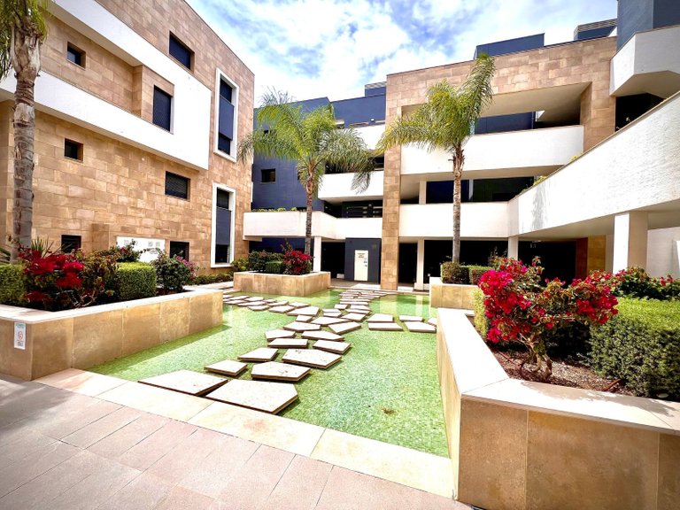 Apartment for Sale in Playa Flamenca, Orihuela Costa, Alicante 32