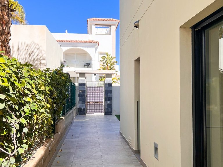Villa for Sale in Rojales, Alicante 28