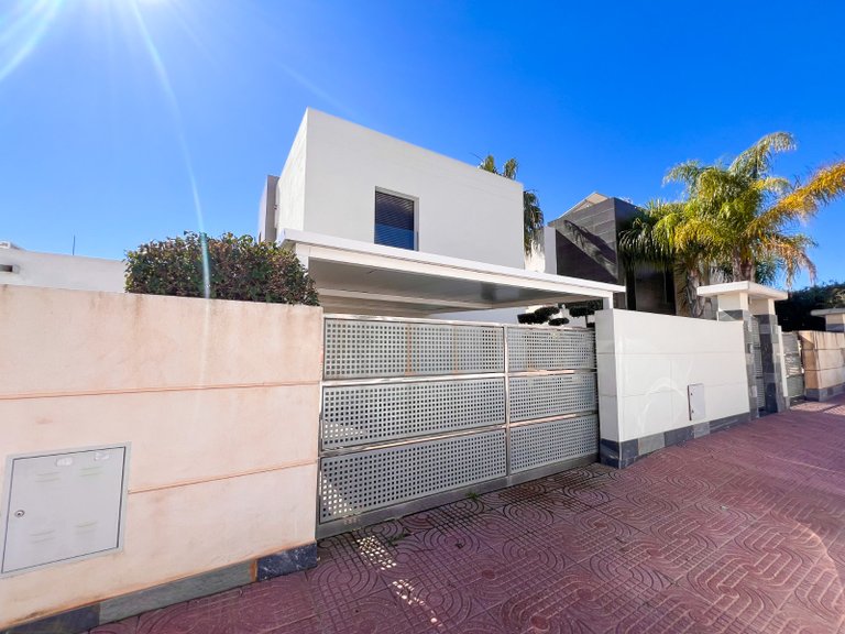 Villa for Sale in Rojales, Alicante 32