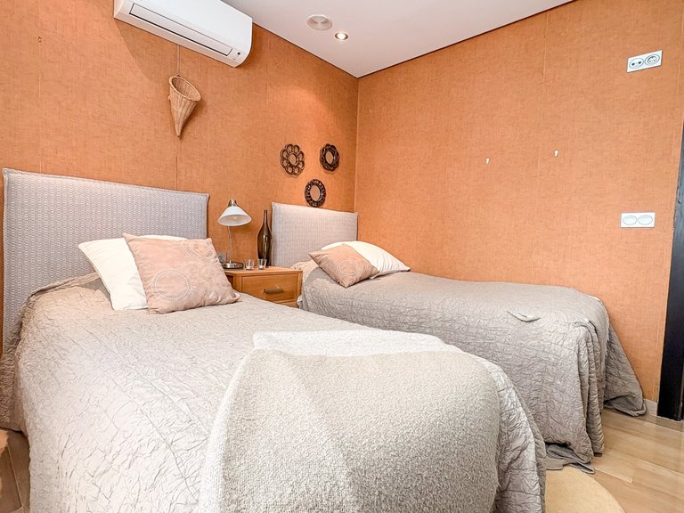 Villa for Sale in Guardamar Playa, Guardamar Del Segura, Alicante 38