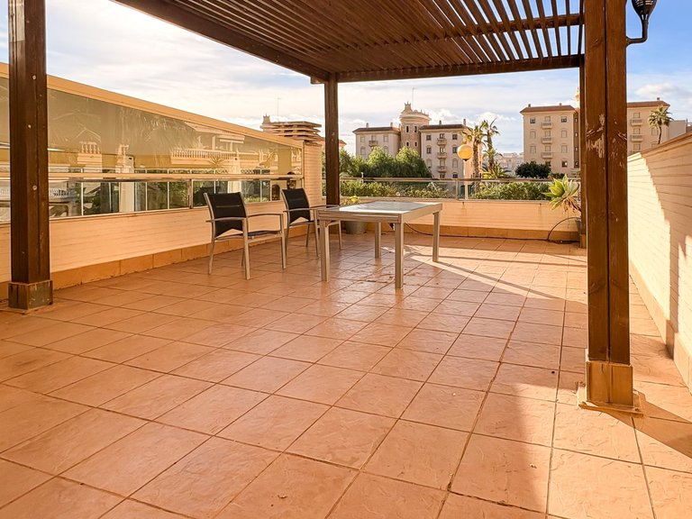 Villa for Sale in Guardamar Playa, Guardamar Del Segura, Alicante 50