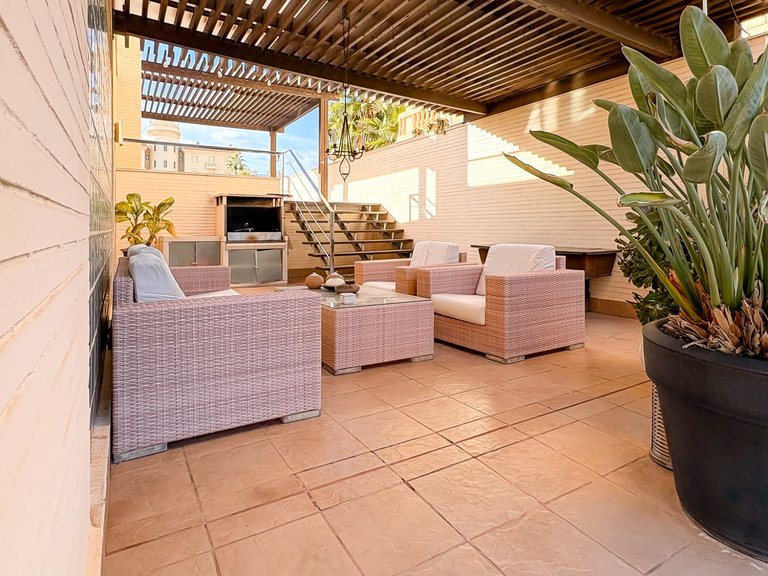 Villa for Sale in Guardamar Playa, Guardamar Del Segura, Alicante 7