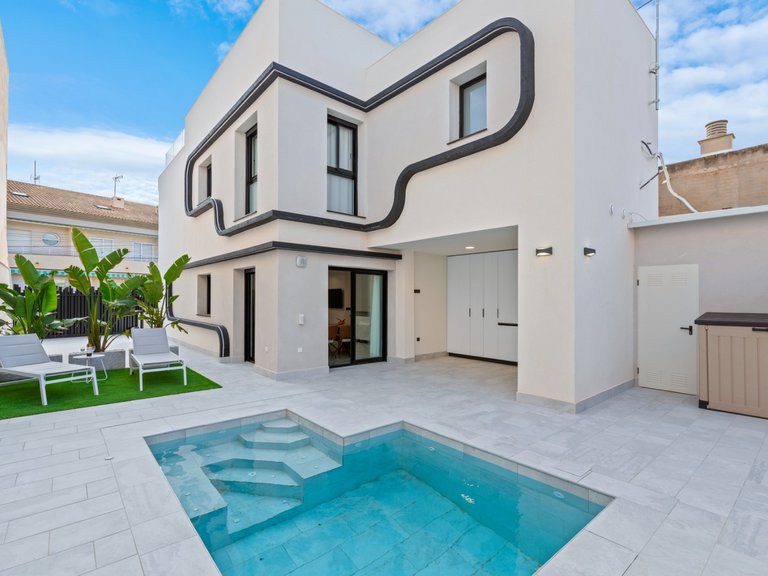Villa for Sale in Torre De La Horadada, Alicante 32
