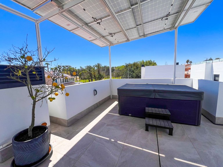 Villa for Sale in Los Balcones, Torrevieja, Alicante 47