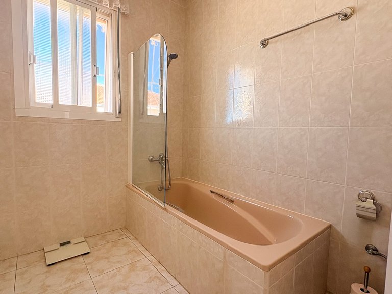 Villa for Sale in Ciudad Quesada, Ciudad Quesada - Rojales, - 38