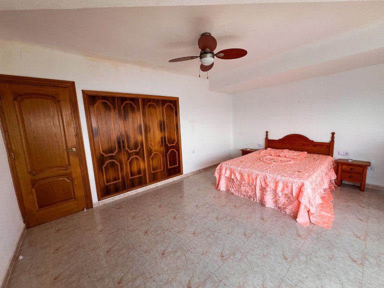 Apartment for Sale in Torrevieja, - 9