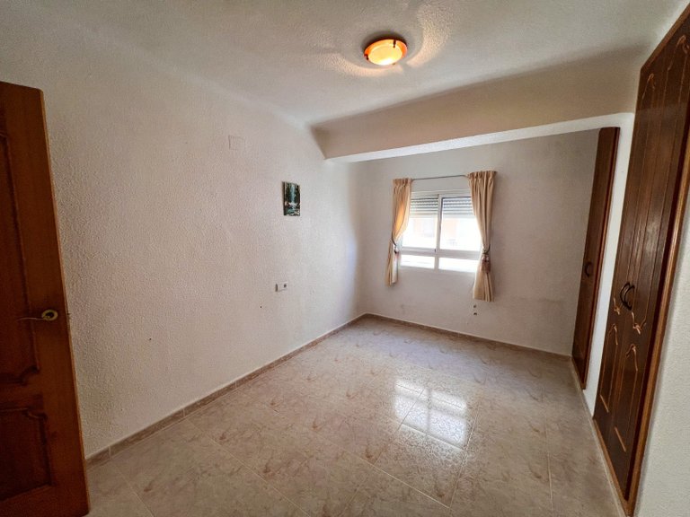 Apartment for Sale in Torrevieja, - 16