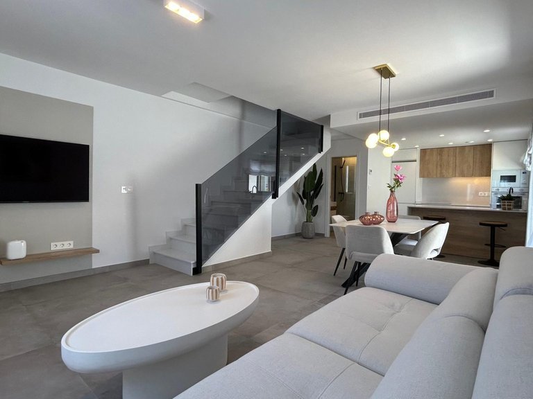 Villa for Sale in Pilar De La Horadada, Alicante 1