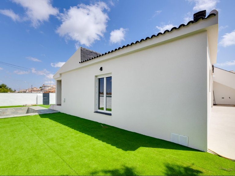 Villa for Sale in El Chaparral, Torrevieja, Alicante 33
