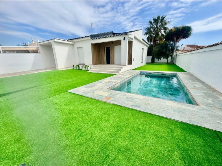 Villa for Sale in El Chaparral, Torrevieja, Alicante 1