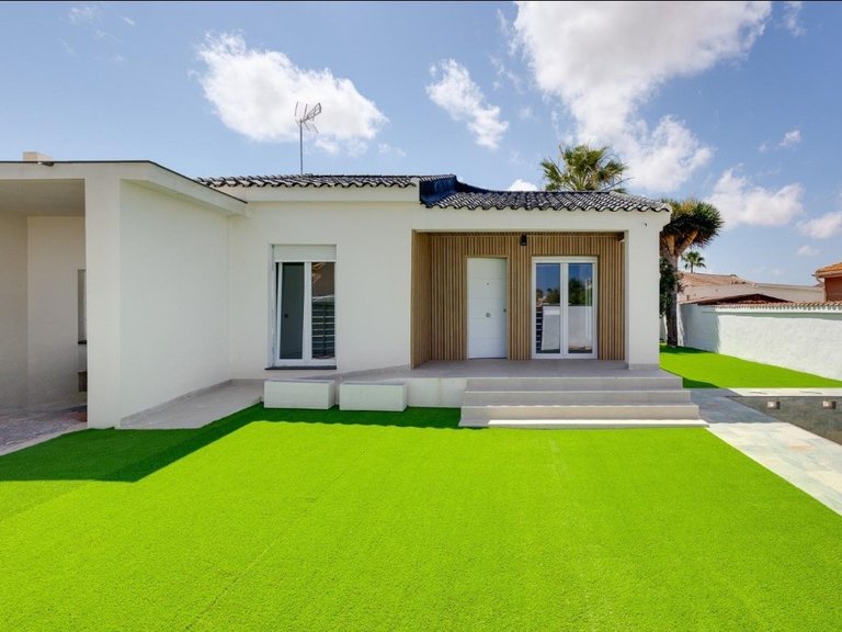 Villa for Sale in El Chaparral, Torrevieja, Alicante 41