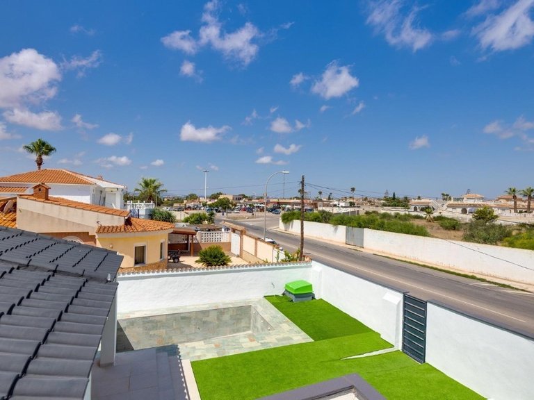 Villa for Sale in El Chaparral, Torrevieja, Alicante 37