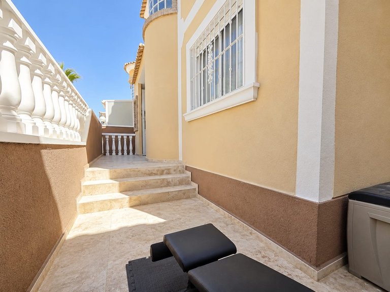 Villa for Sale in Villamartin, Orihuela Costa, Alicante 34