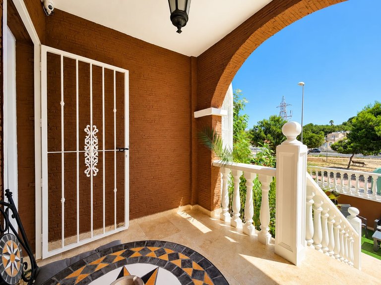 Villa for Sale in Villamartin, Orihuela Costa, Alicante 4