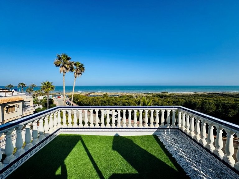 Town House for Sale in Costa Blanca Guardamar Del Segura, Alicante 1