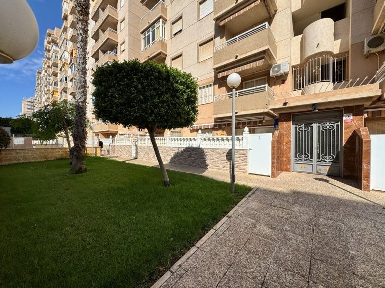 Apartment for Sale in Torrevieja, Alicante 23