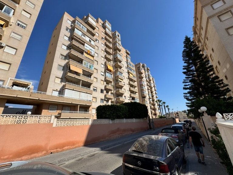 Apartment for Sale in Torrevieja, Alicante 28