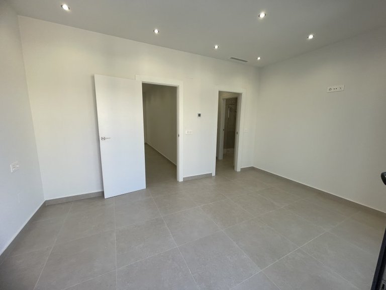 Villa for Sale in Heredades, Alicante 17