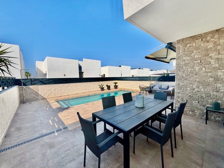 Villa for Sale in Benijofar, Alicante 5