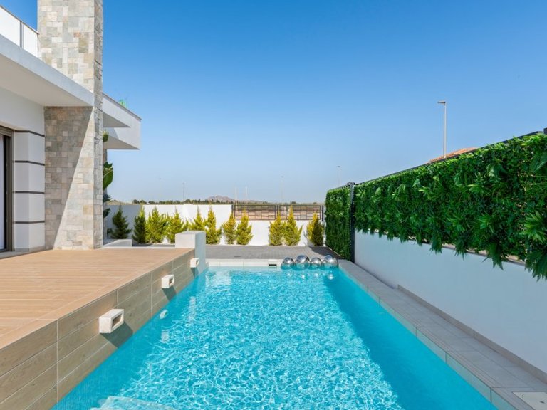 Villa for Sale in Los Alcázares, Murcia 2