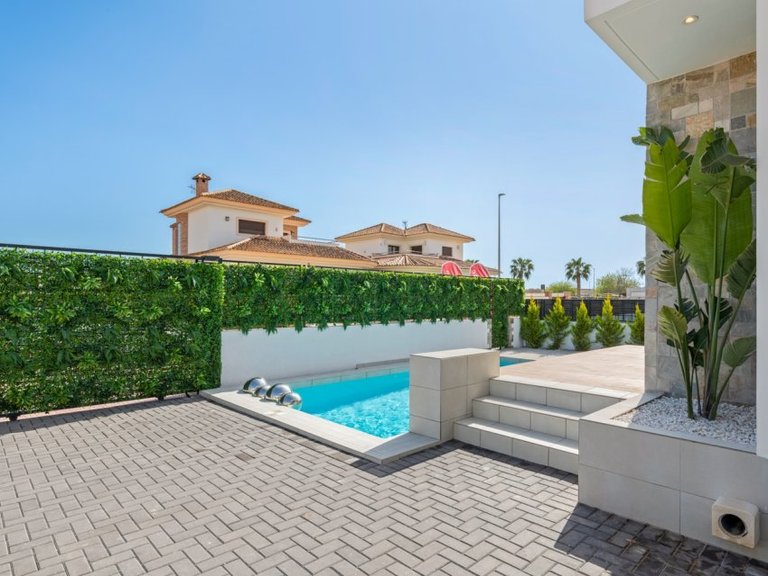 Villa for Sale in Los Alcázares, Murcia 5