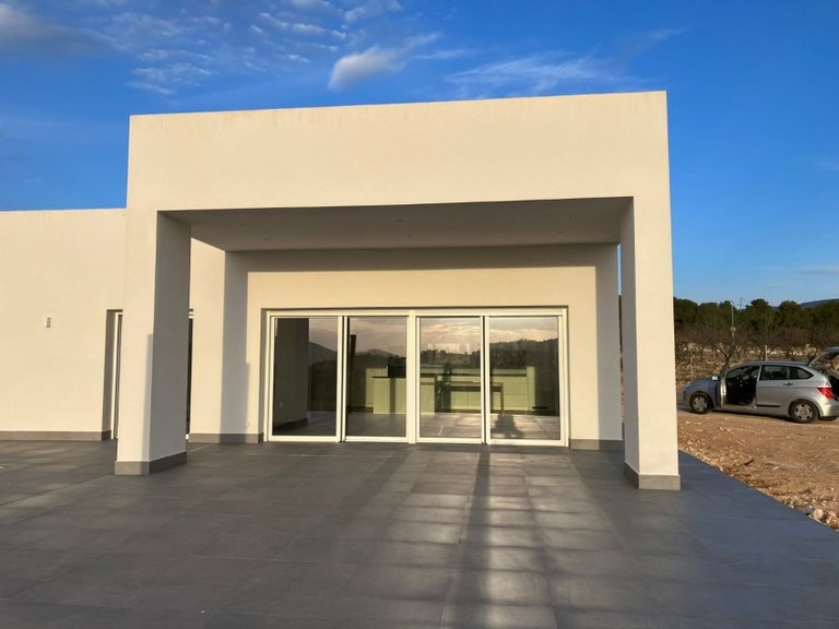 Villa for Sale in Pinoso, Alicante 2