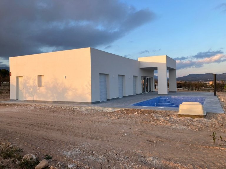 Villa for Sale in Pinoso, Alicante 4