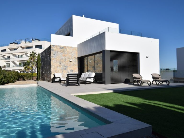 Villa for Sale in Orihuela, Alicante 1