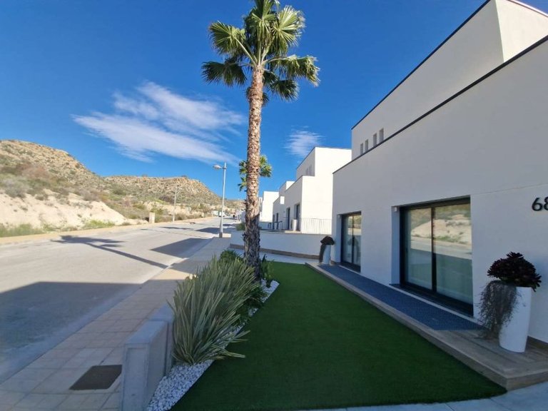 Villa for Sale in Monforte Del Cid, Alicante 35