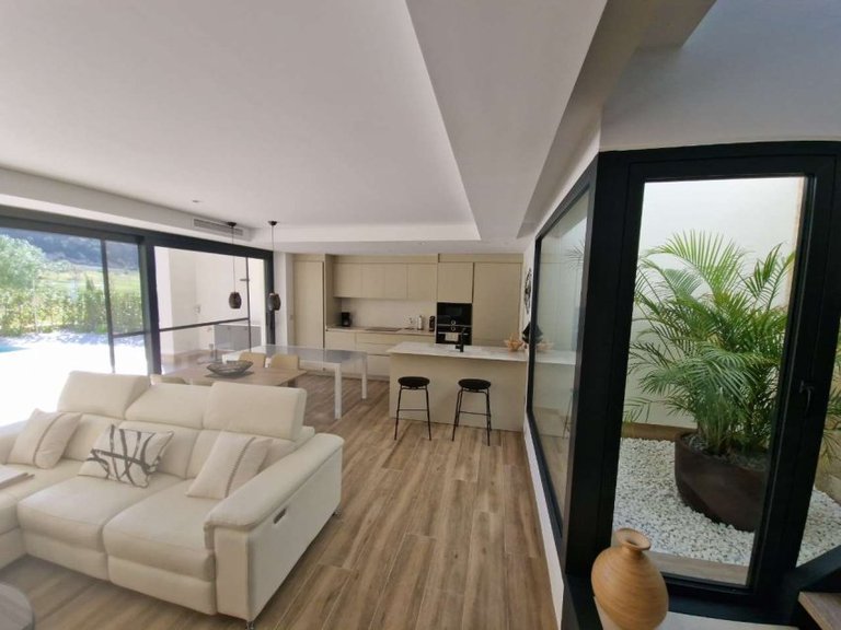 Villa for Sale in Monforte Del Cid, Alicante 6