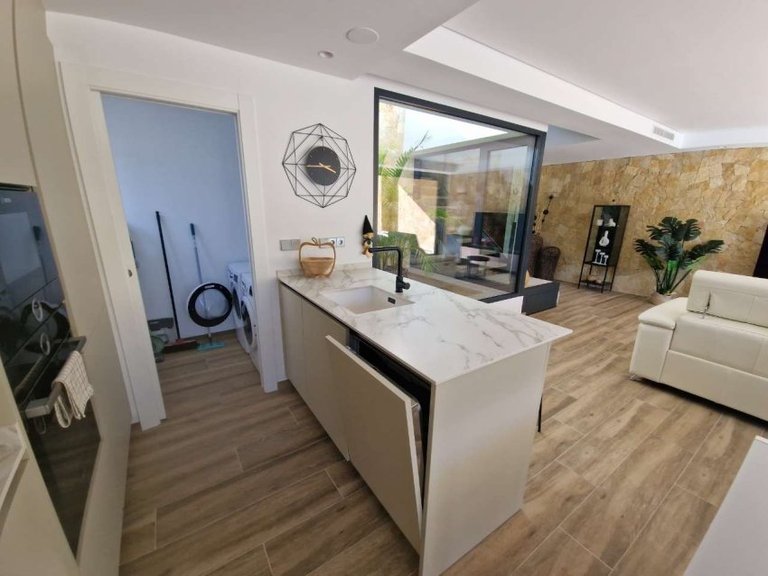 Villa for Sale in Monforte Del Cid, Alicante 8