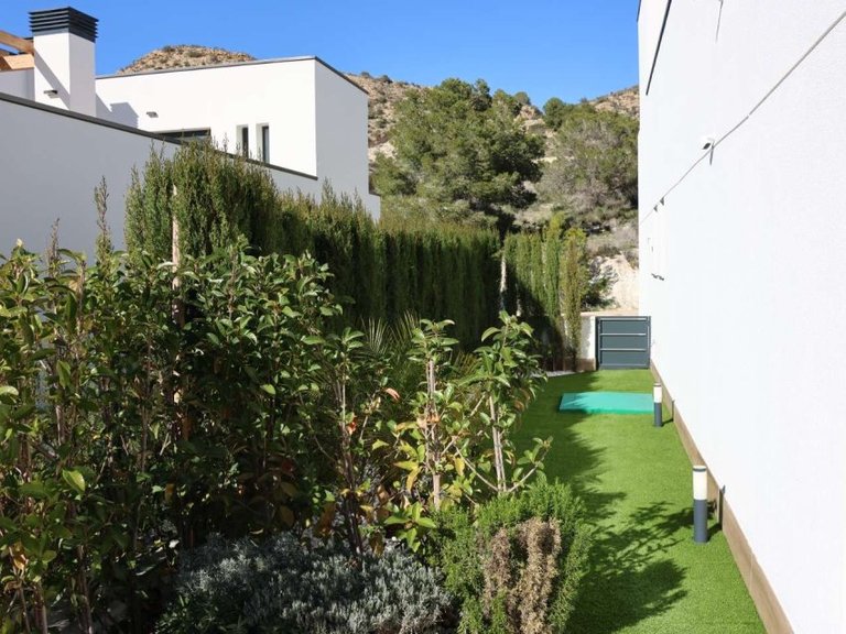 Villa for Sale in Monforte Del Cid, Alicante 37