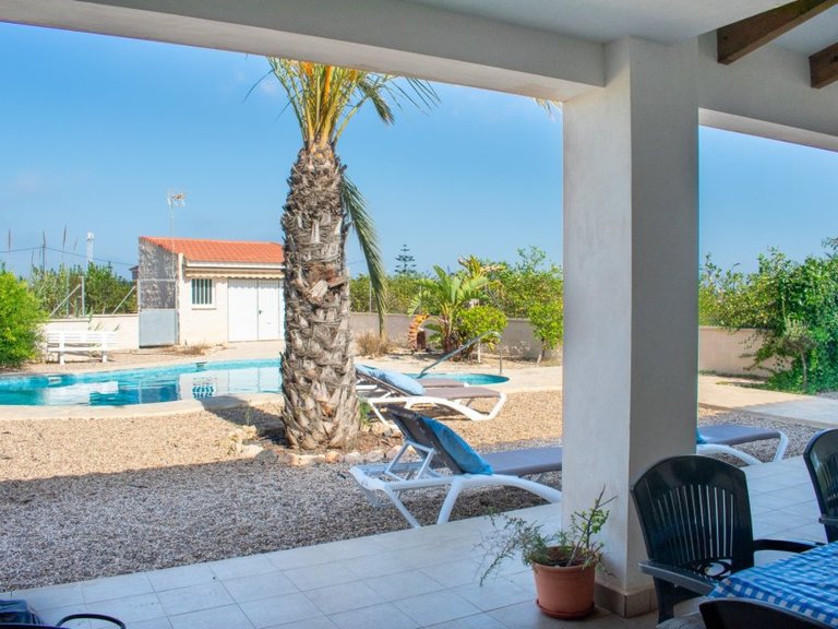 Villa for Sale in Guardamar Del Segura, Alicante 36