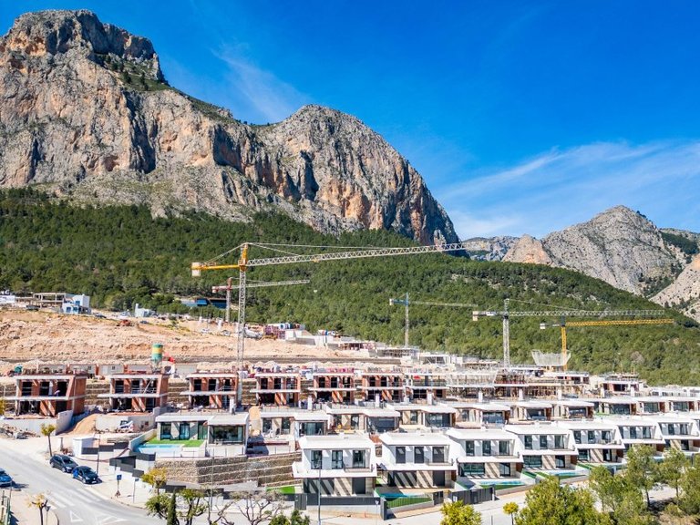 Villa for Sale in Polop, Alicante 6