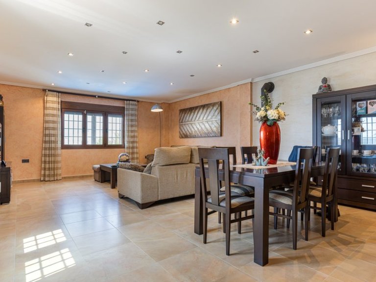 Villa for Sale in Los Montesinos, Alicante 4